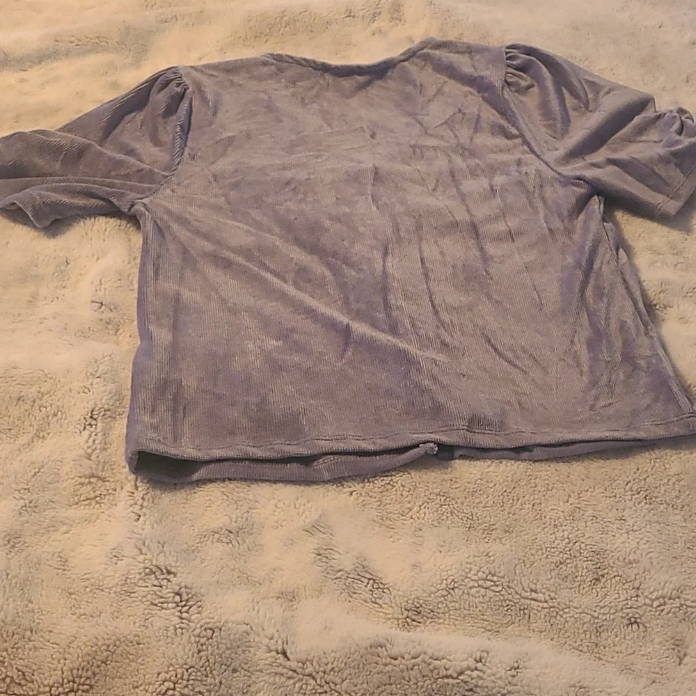 NWT !! Gray blouse - Picture 4 of 4